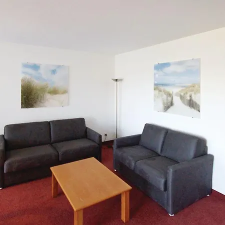 Apt, 2 Apartment